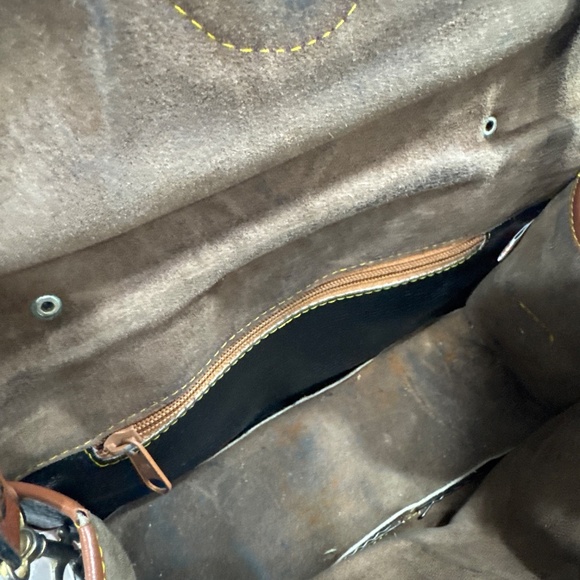 Vintage Dooney & Bourke all weather leather purse - Picture 7 of 7